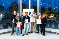 Feierliche Vergabe der Stipendien mit Katrin Zauner (Geschäftsführerin der Stiftung für die Region) und Stifter Alfred Baier.
